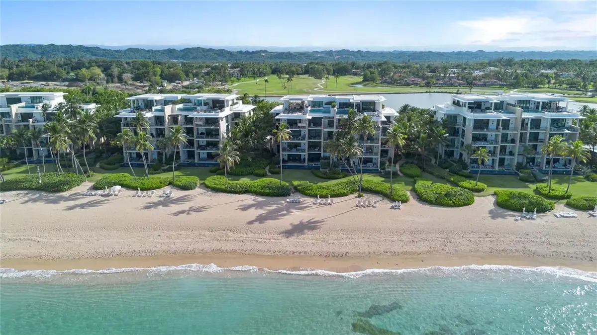 Beachfront residences at Dorado Beach West